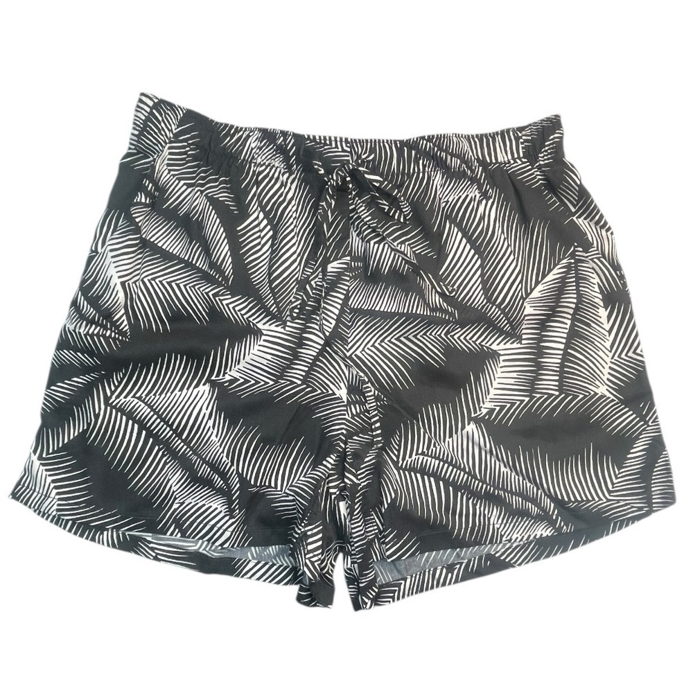 Gap Women’s Tropical Print Black & White Shorts Size: M resort vacation wear